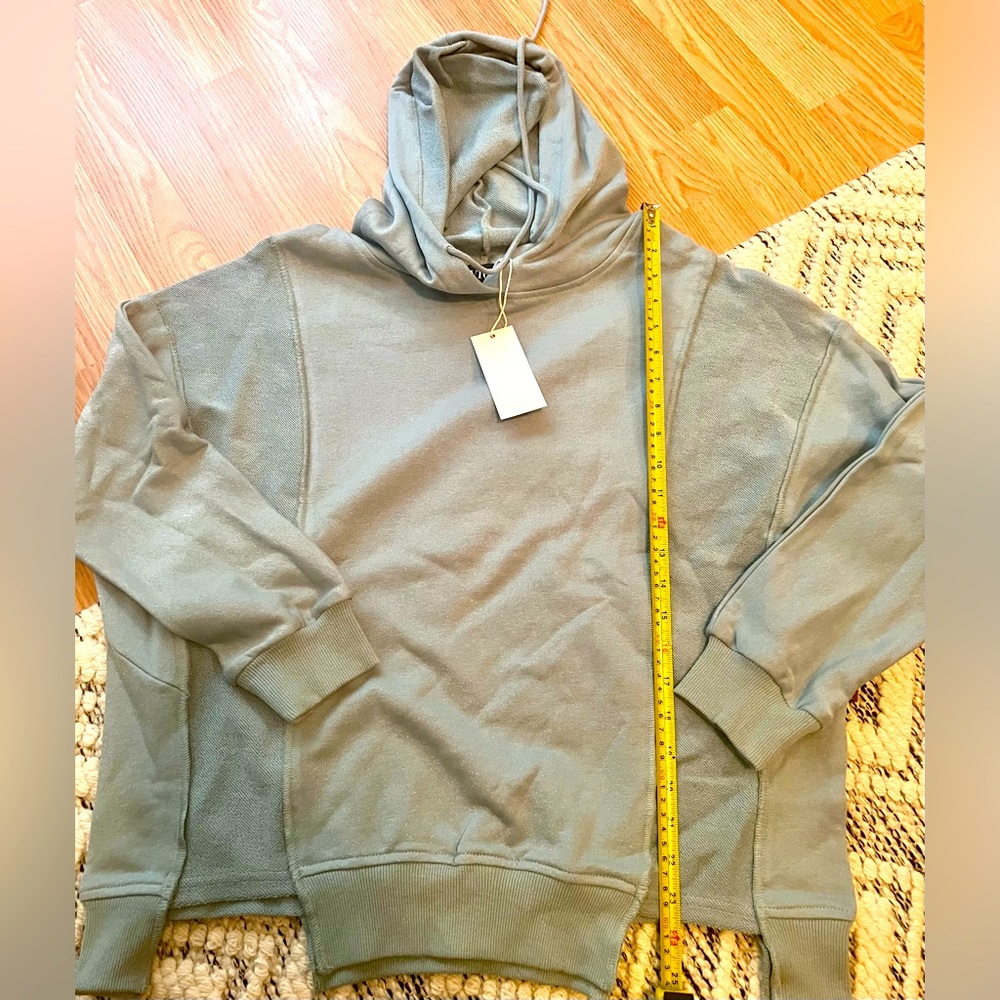 Vici green light sparkle sweatshirt sz small